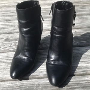 Women’s ankle boots SZ 7M
